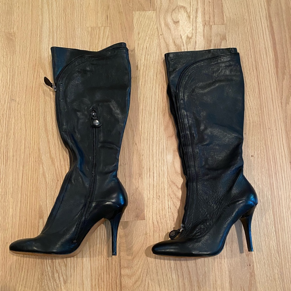 Modern vintage knee high heels never been worn